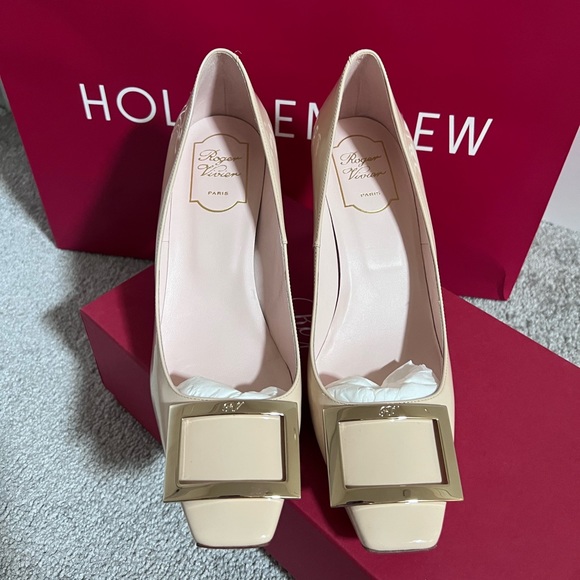 Brand New In Box Roger Vivier Pumps Size 9 - Picture 2 of 5